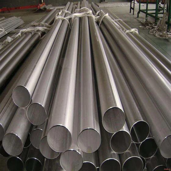 ss-304l-seamless-pipe-2.webp