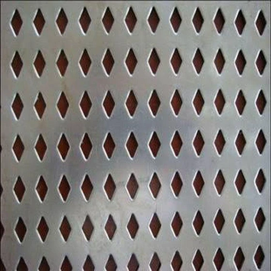diamond-hole-ss-perforated-sheet-2.webp