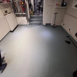 Vinyl Commercial Flooring — Rectangular shape 4 mm thick