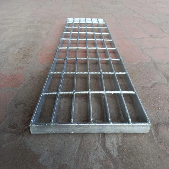 interlock-flat-grating-1.webp