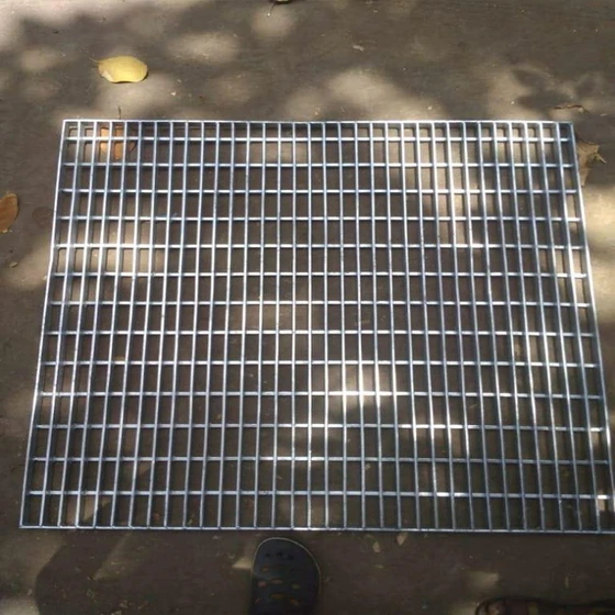interlock-flat-grating-2.webp