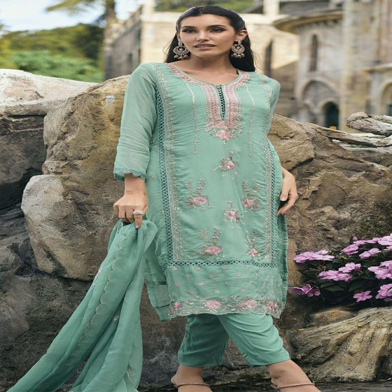ladies-suits-salwar-2.webp