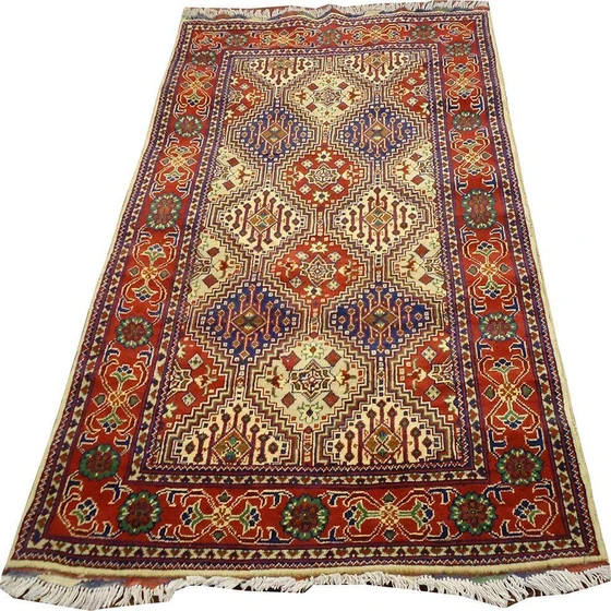 wool-hand-knotted-carpet-2.webp
