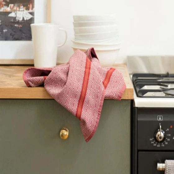 fancy-kitchen-linen-2.webp
