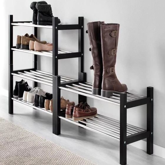 polished-shoes-stand-2.webp