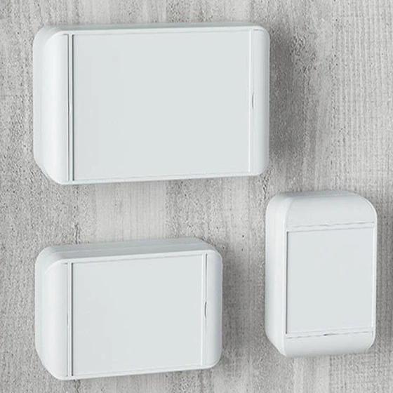 wall-mounted-plastic-enclosure-2.webp
