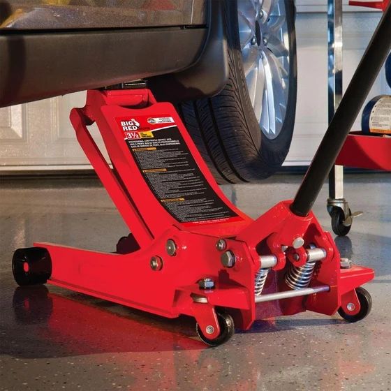 jacks-torin-red-2.webp