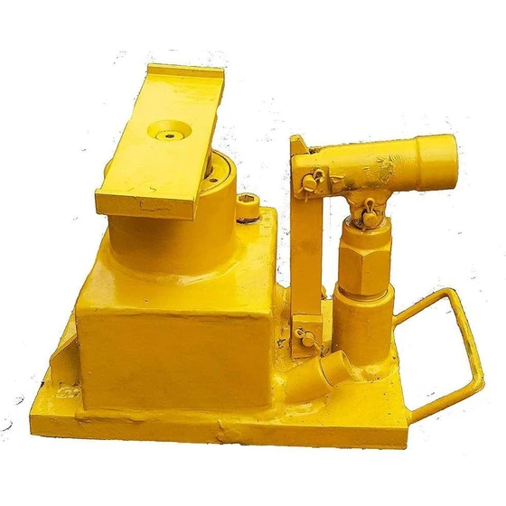 track-hydraulic-jacks-2.webp