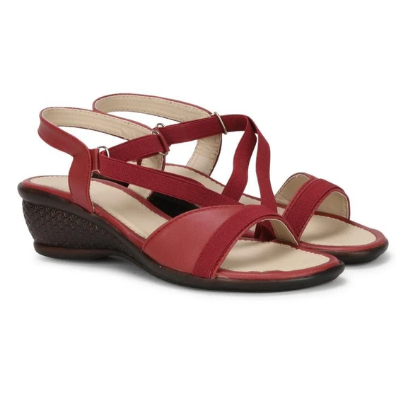 red-ladies-sandal-2.webp
