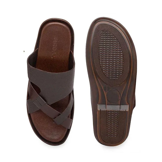 mens-leather-sandals-2.webp