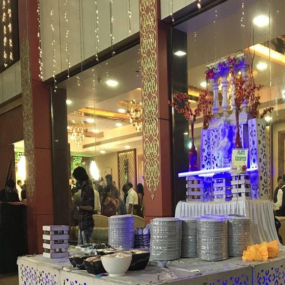 reception-catering-services-2.webp