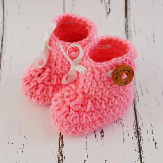 fancy-crochet-baby-booties-2.webp