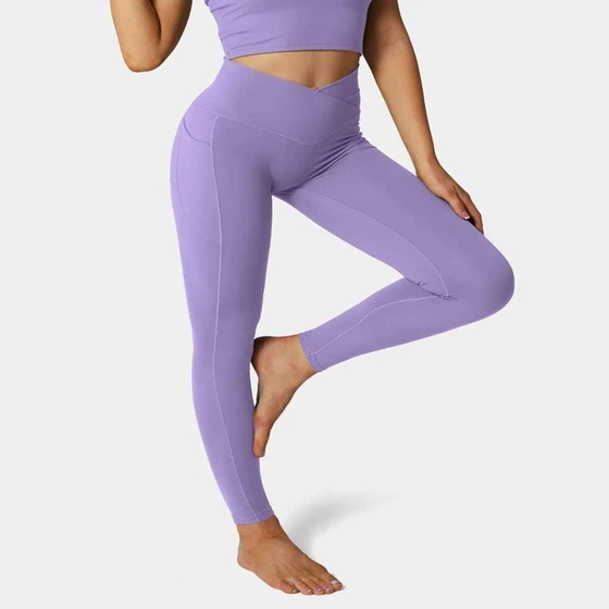 women-plain-legging-2.webp
