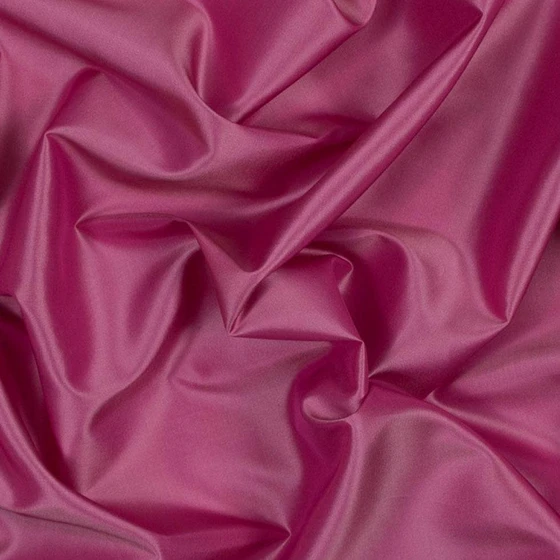 taffeta-silk-fabric-2.webp