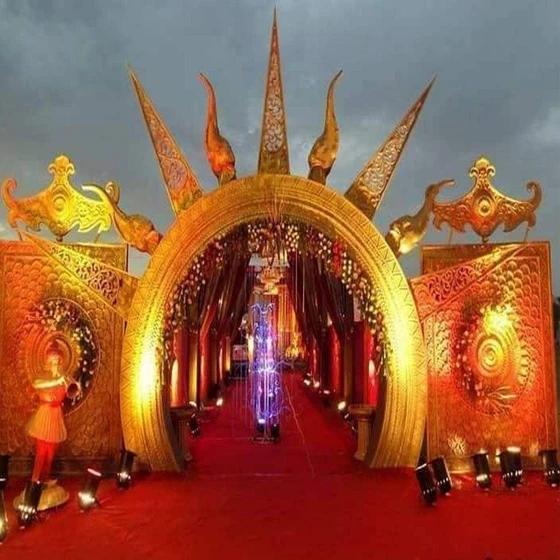 golden-entry-gate-2.webp