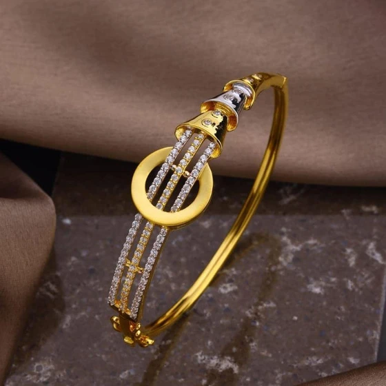 women-s-fancy-bracelet-2.webp