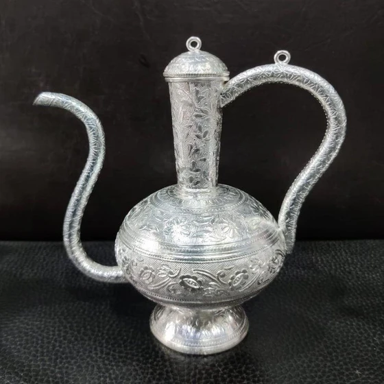 silver-round-surahi-1.webp