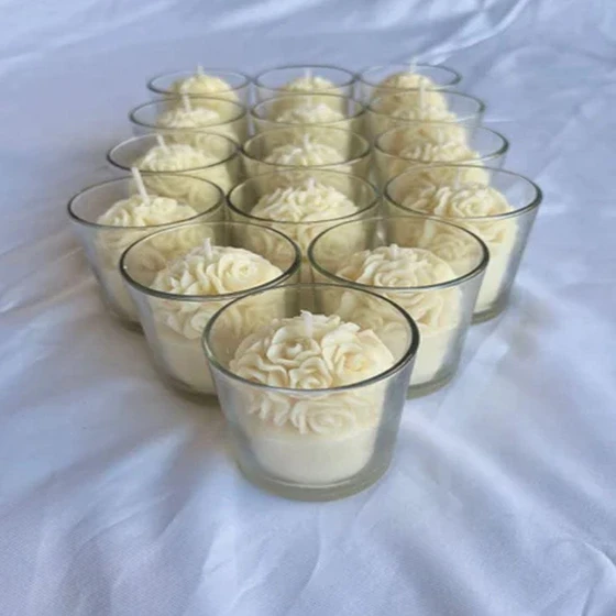 flower-votive-candle-2.webp