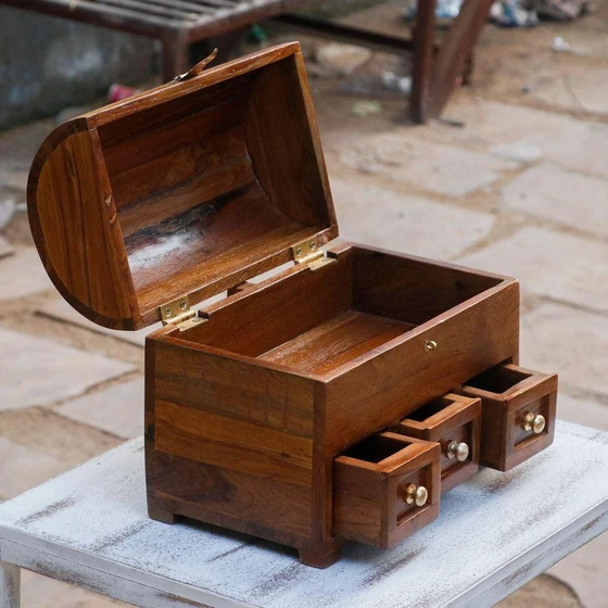 wooden-jewelry-box-2.webp