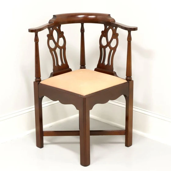 wood-corner-chair-2.webp