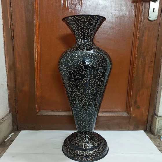 flower-vase-1.webp