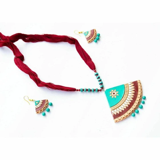 terracotta-jewellery-2.webp