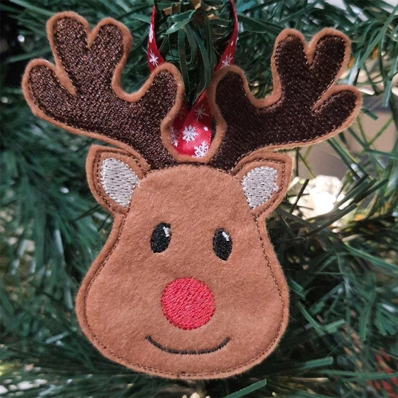 exclusive-felt-ornaments-2.webp