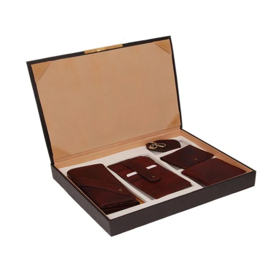 corporate-leather-gifts-2.webp