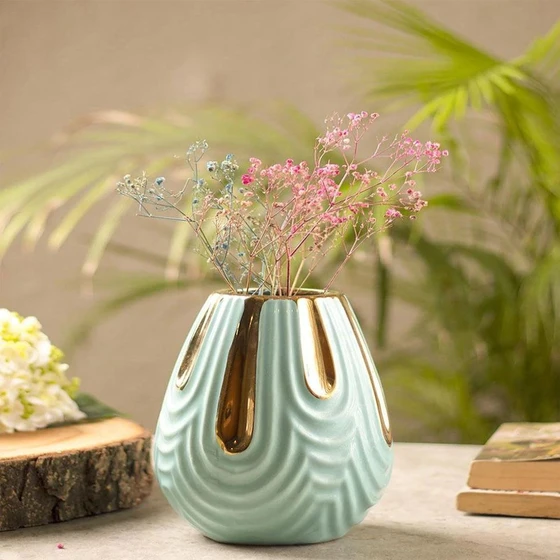 flower-ceramic-vase-1.webp