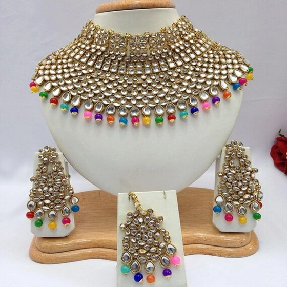 handmade-bollywood-necklace-set-2.webp