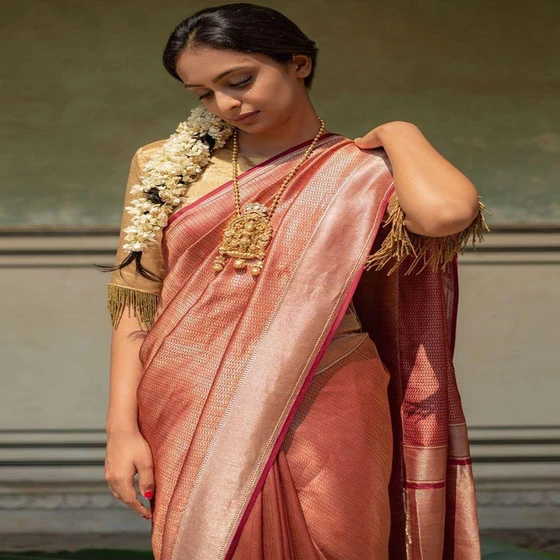 silk-banarasi-sarees-2.webp