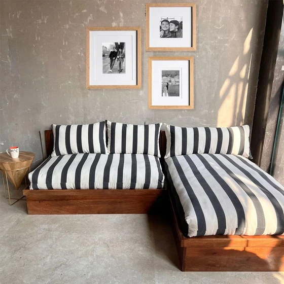 designer-strip-sofa-2.webp