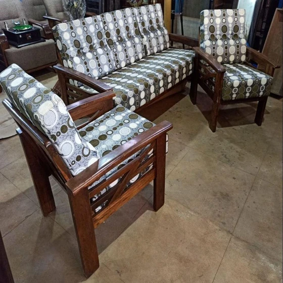 antique-sofa-set-2.webp