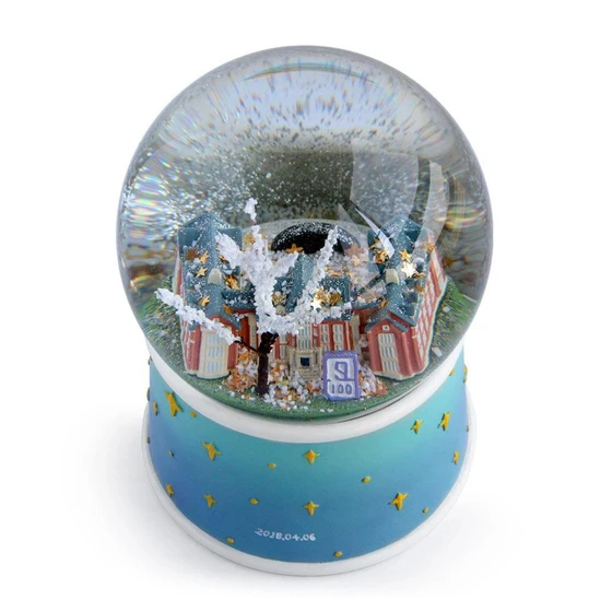 customised-crystal-ball-2.webp