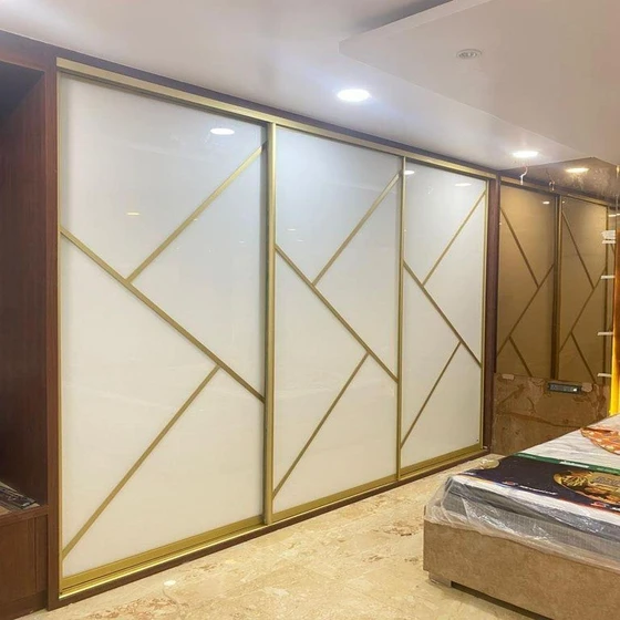 square-door-wardrobe-1.webp