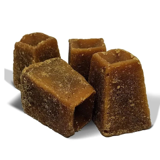 brown-jaggery-cubes-1.webp