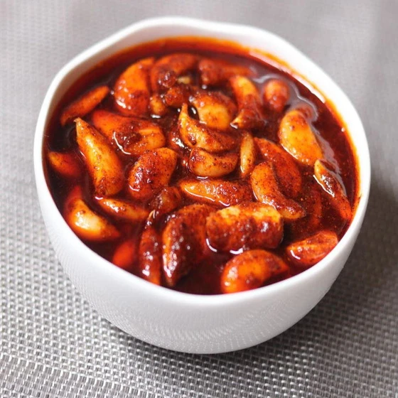 spicy-garlic-pickle-1.webp