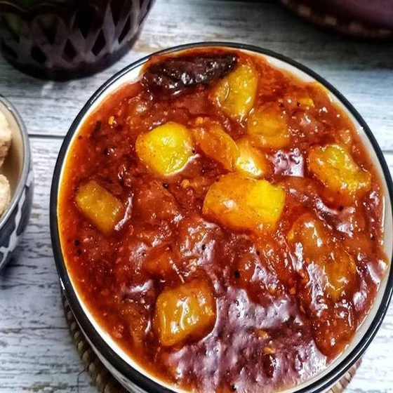 sour-mango-pickle-2.webp