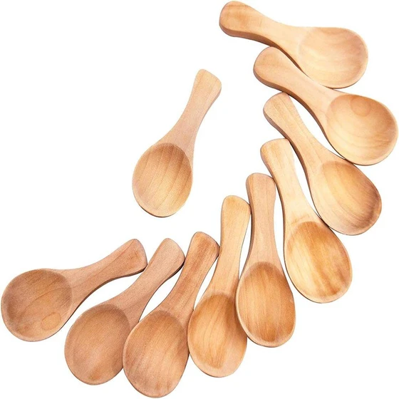small-wooden-salt-spoon-2.webp