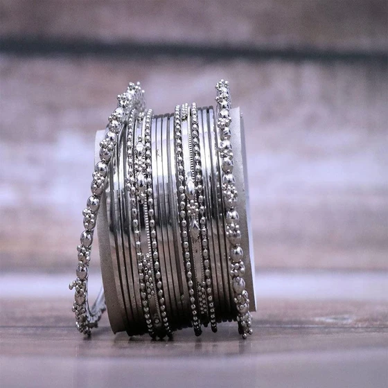 stylish-silver-bangles-2.webp