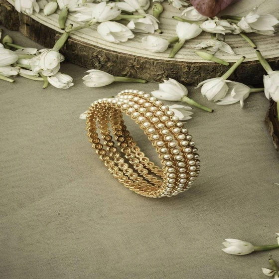 white-bangles-bracelets-2.webp