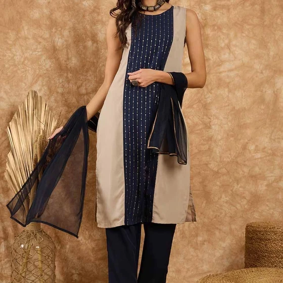 ladies-sleeveless-suit-2.webp