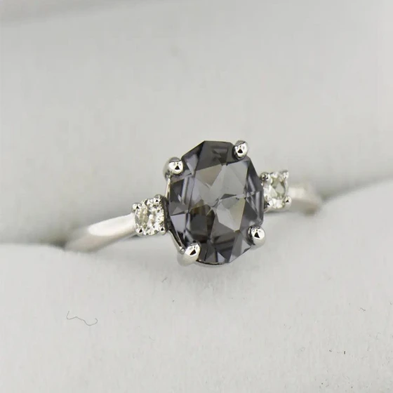 grey-gemstone-rings-1.webp