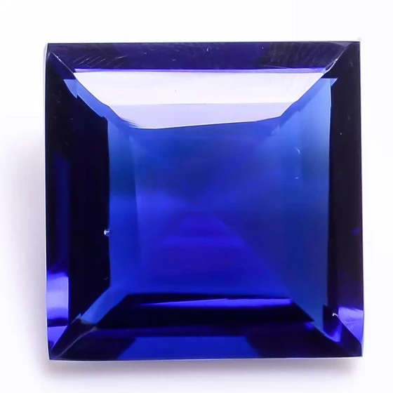 square-sapphire-gemstone-2.webp
