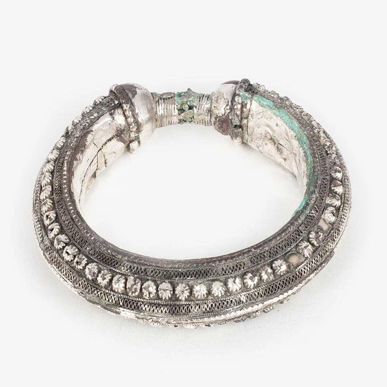 traditional-silver-bracelet-1.webp
