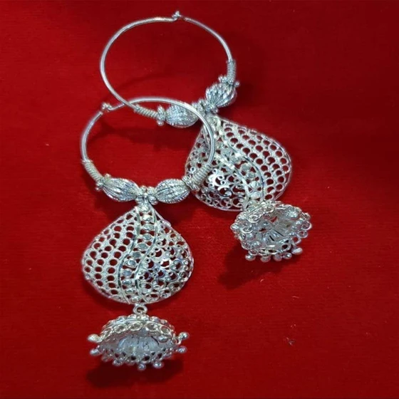 ladies-silver-earing-2.webp