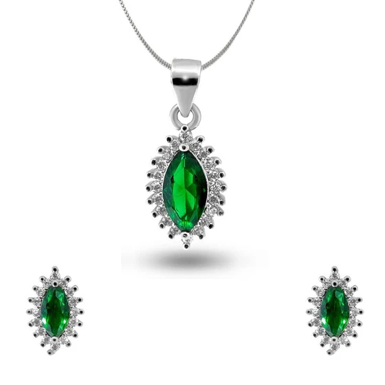 green-stone-silver-pendant-1.webp