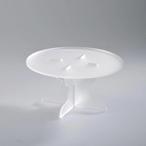 cake-satin-stand-2.webp