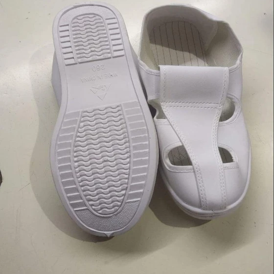 anti-static-footwear-2.webp