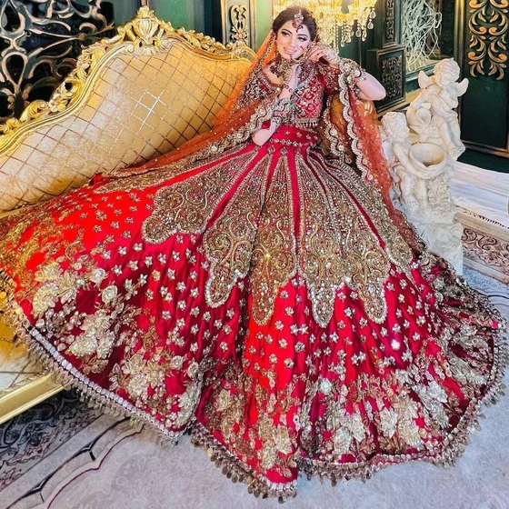 red-bridal-lehenga-2.webp
